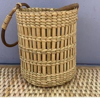 Kauna Basket with Cane Handle, for Complex, Fruit Market, Home, Kitchen, Malls, Feature : Easy To Carry