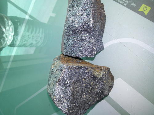 Iron Pyrite, Packaging Type : Box
