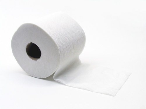 Soft Tissue Paper Roll, for Home, Hotels, Washrooms, Pattern : Plain