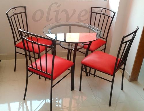 Oliver MS Dining Set, for Home, Hotel, Color : Red, Black