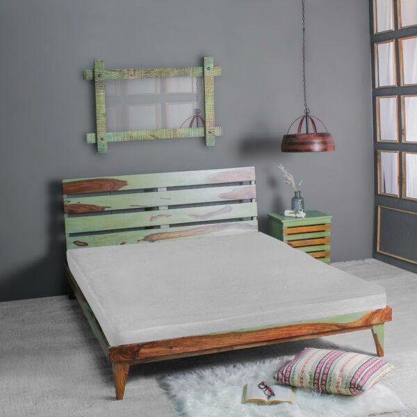 Antela Sheesham Wood King Size Bed, Color : Brown, Green
