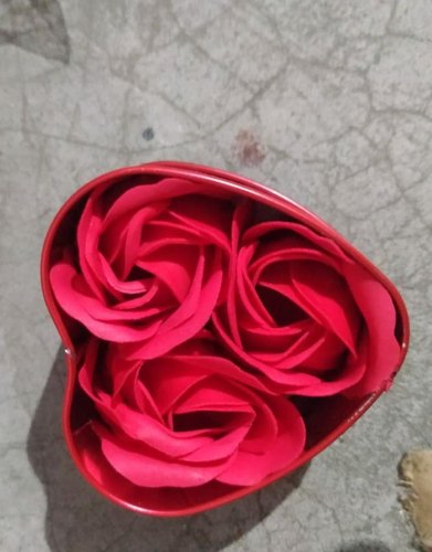 Heart Shaped Box With Flower, Color : RED