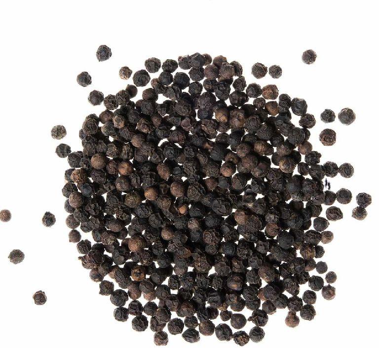 Black Peppercorns, for Spices, Cooking, Packaging Type : Plastic Packet