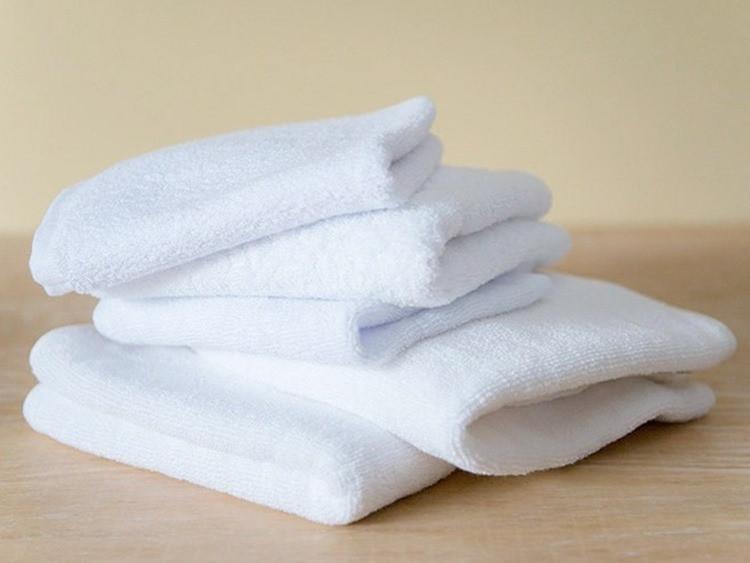 Plain Cotton Hotel Towel, Feature : Eco Friendly, Easy Wash
