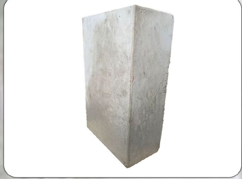 Rectangular Cement Flush Kerb Stone, for Divider, Pattern : Plain