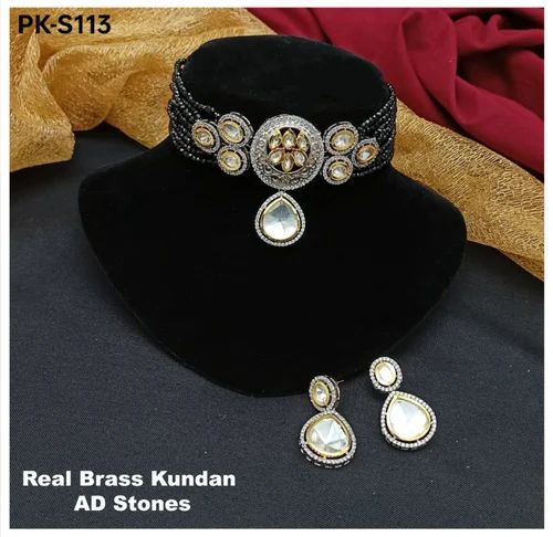 Metal Polished Kundan Choker Necklace, Feature : Durable, Fine Finishing, Good Quality, Light Weight