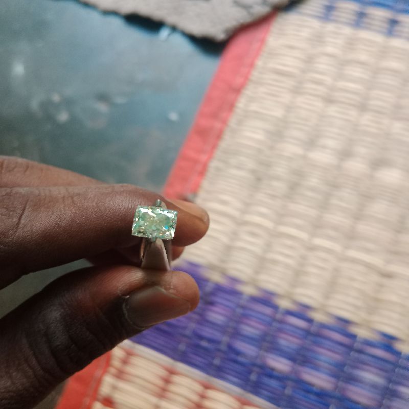 Natural diamond, Size : 2.06