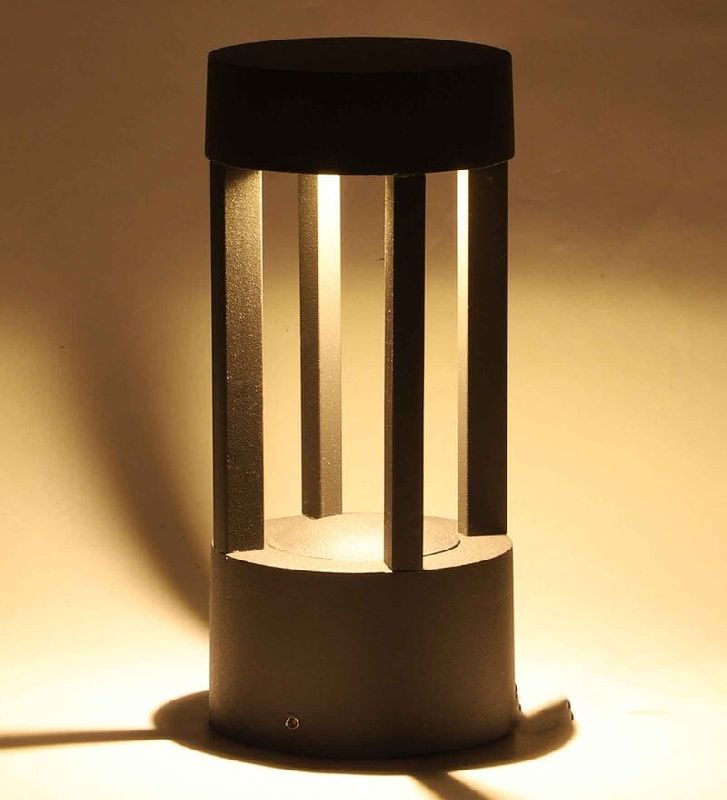 Azurite OUTDOOR PILLAR POST LIGHT, Packaging Type : Thermocol Box