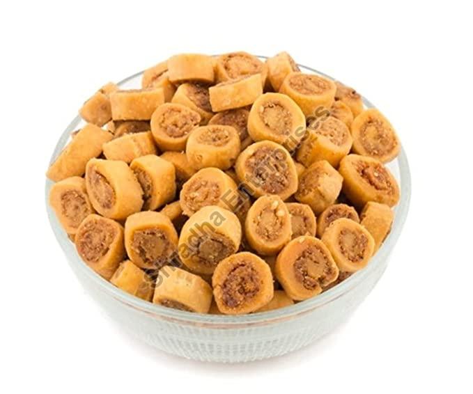 Fenugreek finger bhakarwadi namkeen, for Snacks, Taste : Spicy