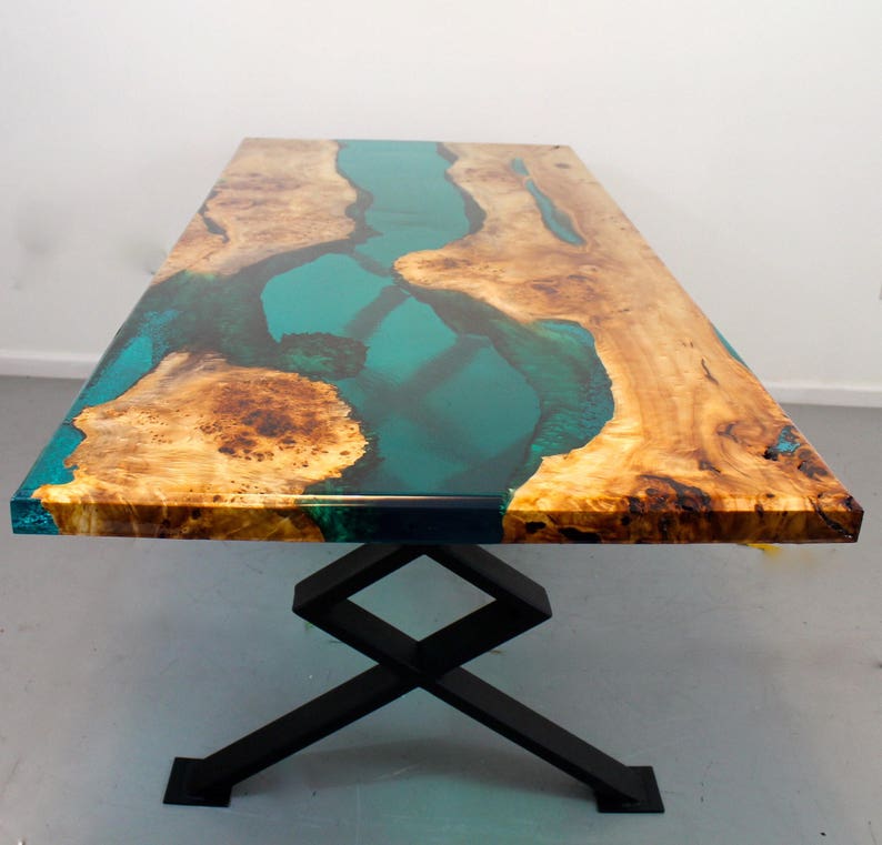 Polish Finish Epoxy Resin Table, For Home at Rs 3000/square feet in Agra