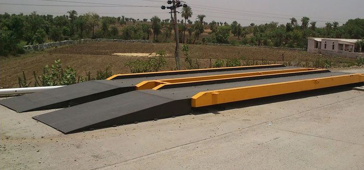 Stainless Steel Mobile Weighbridge, Capacity : 50T/60T