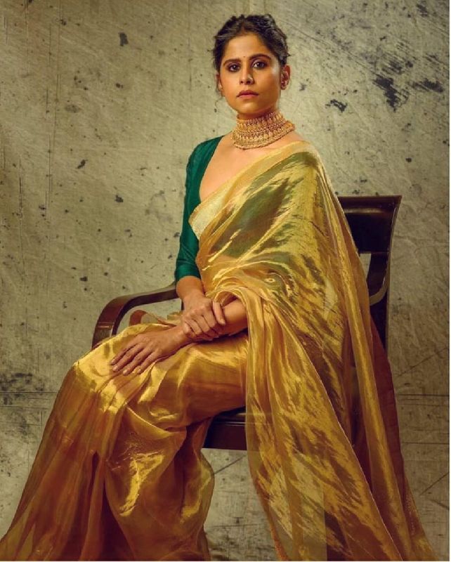 Dyeable Pure Tissue Silk With Both Side Gold Border Weaved Fabric