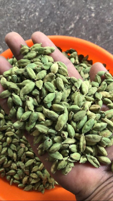 Green Cardamom, for Cooking, Medicnes, Feature : Good Quality