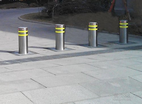 Steel Crash Rated Hydraulic Bollards, Width : 1.2 M