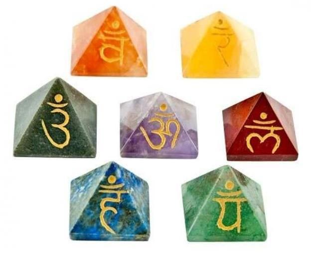 7 Chakra Pyramid Stone Set