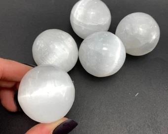 Selenite Sphere Ball, Size : 2 Inch to 3 Inch