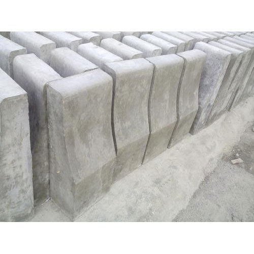 Solid RCC Cement Divider Block, Size : 12x12ft12x16ft, 18x18ft, 24x24ft