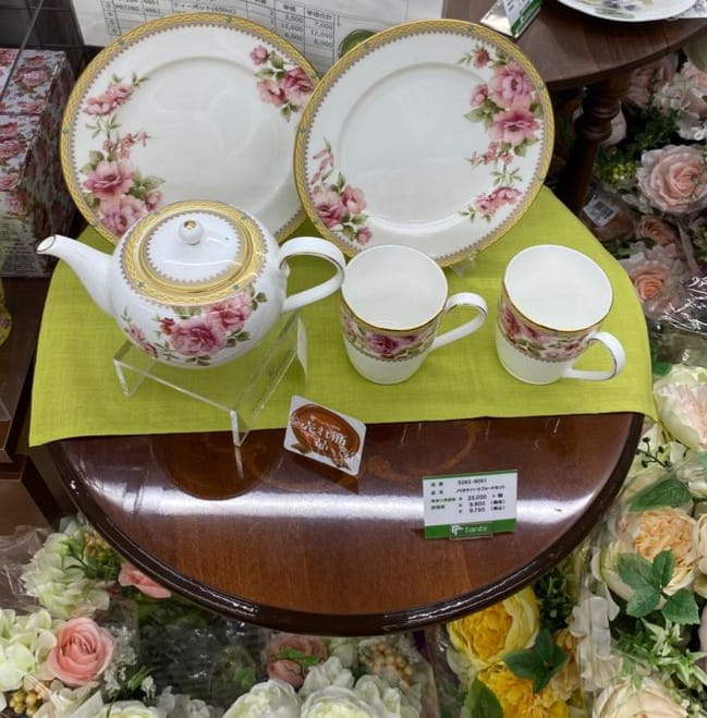 Polished Printed Bone china Noritake Tea Set, Feature : High Quality, Unique Designs
