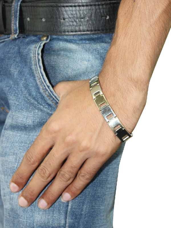 Buy quality 925 sterling silver heart shape designer diamond bracelet in  Ahmedabad