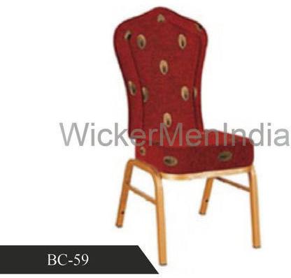 Polished Wooden Designer Banquet Chair