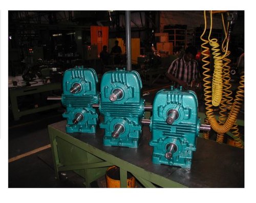 Shanthi Cast Iron Double Output Worm Gearbox