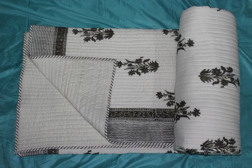 Quilts Cum Bed Throw