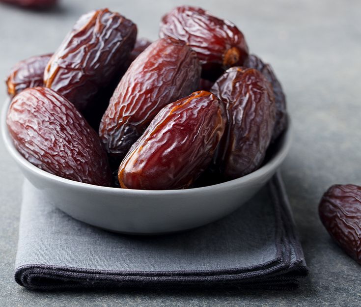 Fresh dates, Packaging Type : Plastic Packet