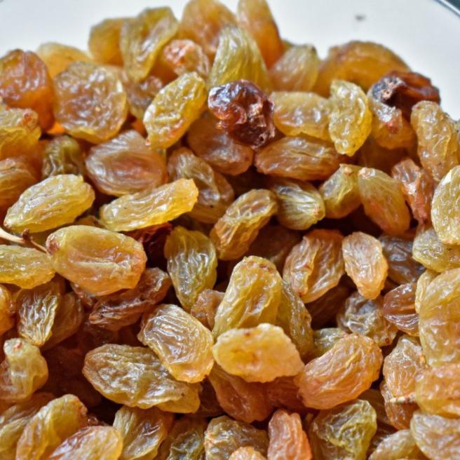 golden raisins