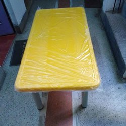 Polished Plastic Rectangle School Table, Color : Yellow