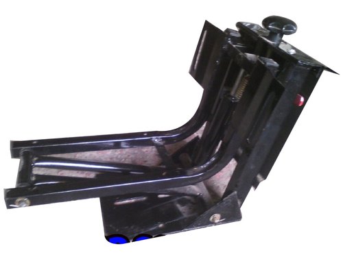 CI Tractor Seat Frame, Color : Black