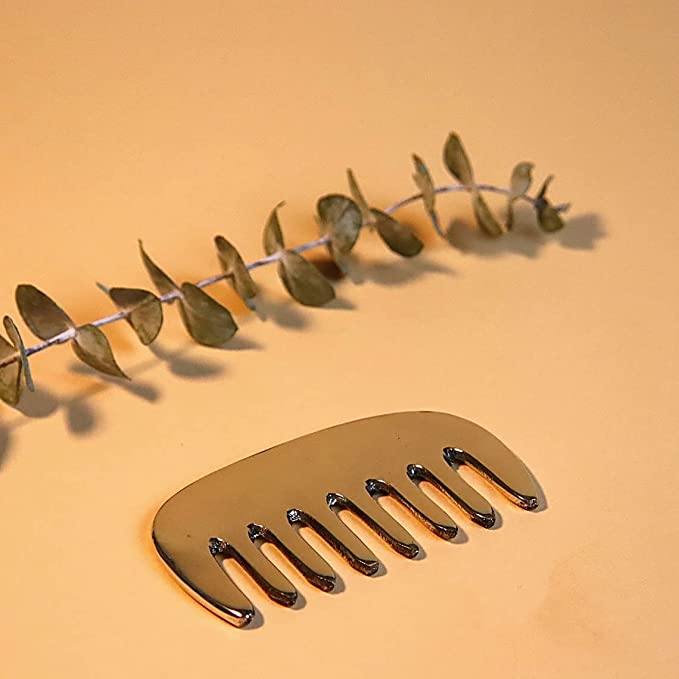 Plain 20-30Gm Bronze Comb, Length : 6-8 Inch