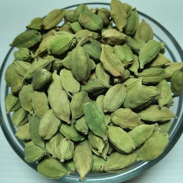 Raw Unpolished Natural Green Cardamom, for Cooking, Spices, Food Medicine, Cosmetics, Packaging Size : 50gm