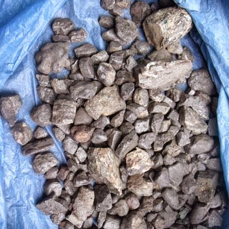 Tantalite ore, for Industrial, Form : Crushed