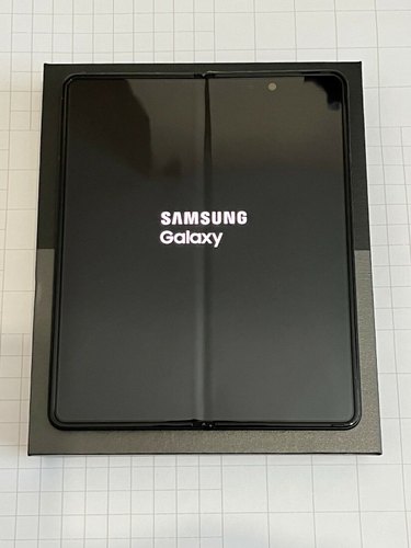 Samsung Galaxy Z Fold 3 256GB Unlocked Silver-Green-Black A+ Grade