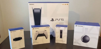 Sony PlayStation 5+ 10 Free CD Games