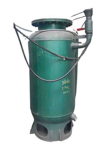 Mild Steel Pressure Feed Container, Capacity : 500 Litre
