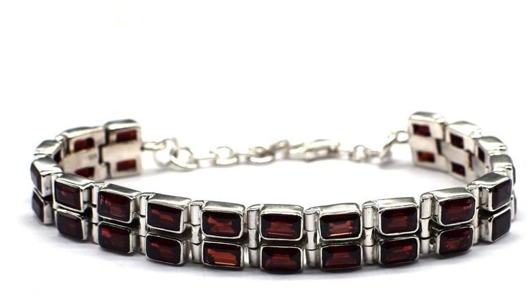 925 Sterling Silver Natural Garnet Shiny Bracelet