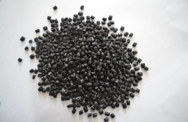 Black nylon 66 granules