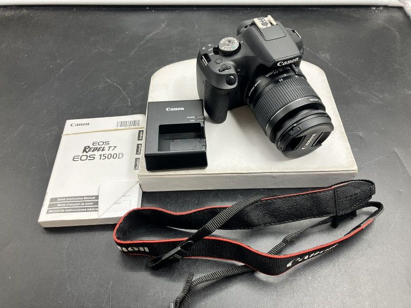 Canon Digital Rebel T7 1500D con Lente 18-55mm IS II Kit
