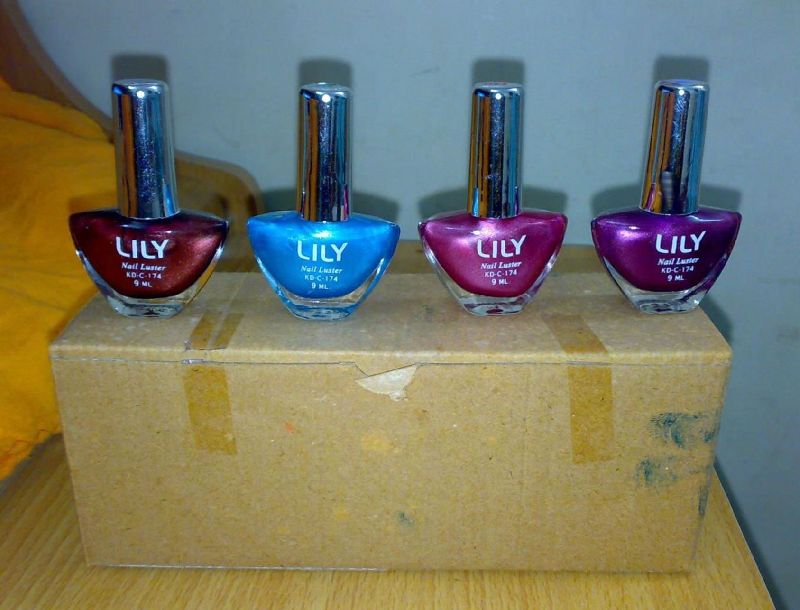 Lily Nail Polish, Packaging Type : Glass Bottle