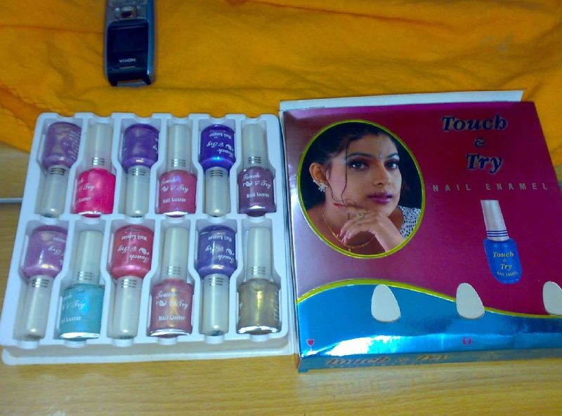 Touch & Try Nail Polish, Packaging Type : Glass Bottle