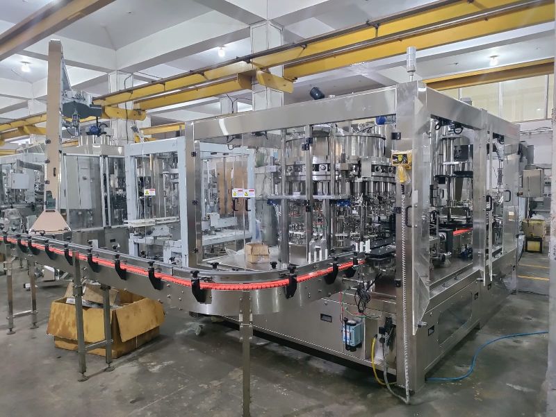 Mechanical Automatic Stainless Steel Polished bottling plant, for Bottle Water, Soft Drink, Juice