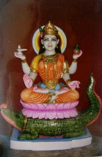 Polished Marble Lakshmi Statue, for Handmade, Pattern : Carved