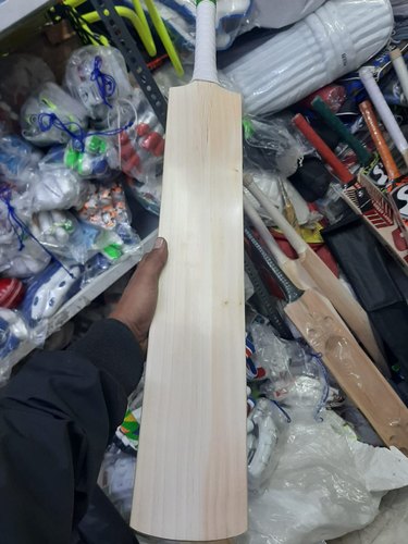 870gm English Willow Cricket Bat