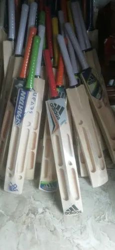 Kashmir Willow Scoop Cricket Bat, Feature : Fine Finish, Light Weight, Premium Quality, Termite Resistance