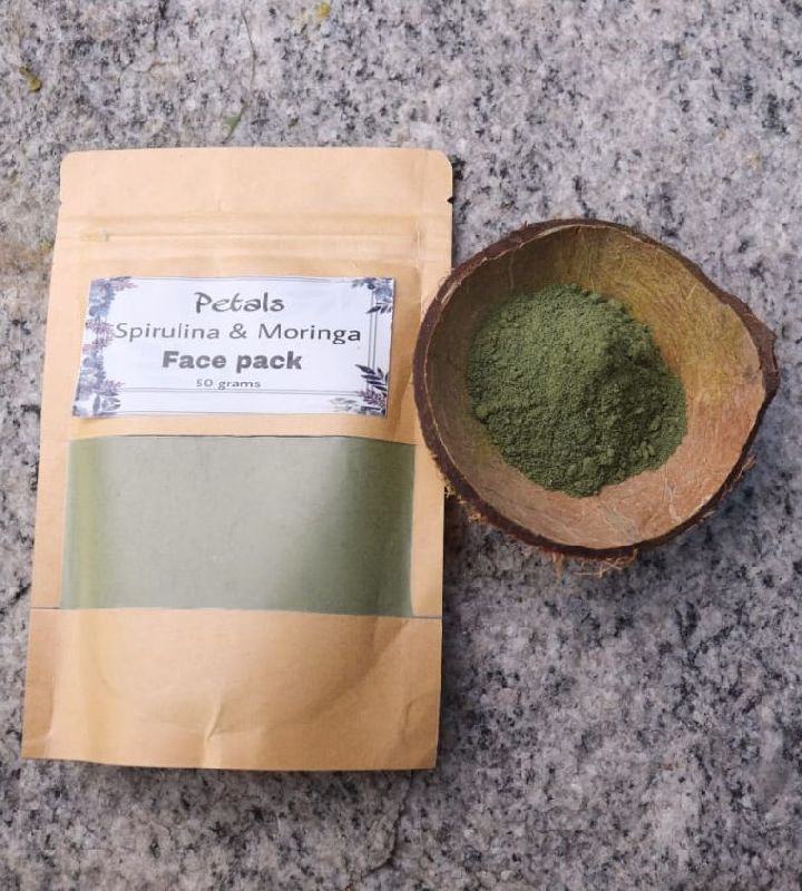 Petals Spirulina & Moringa Face Pack