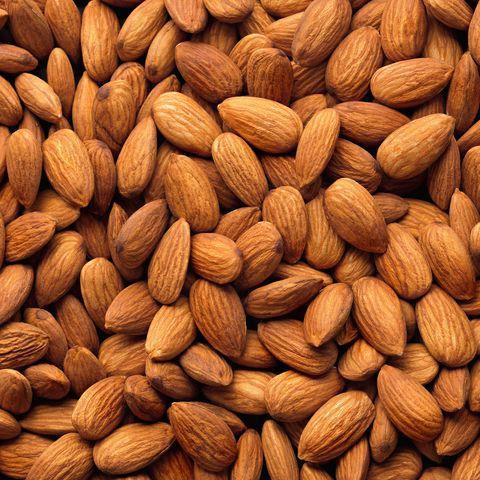 Common almond nuts, Style : Dried