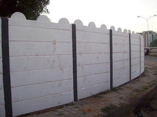 Plain Concrete precast compound wall, Feature : Accurate Dimension, Termite Proof