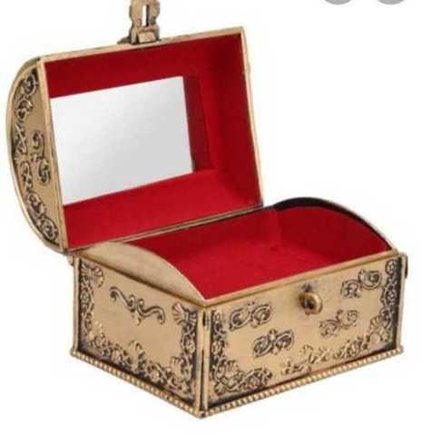 Polished Metal Designer Jewelry Box, for Storing Jewellery, Feature : Good Quality, Perfect Finish