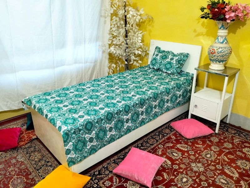 green-white-single-bed-sheet-technics-machine-made-at-rs-319-in
